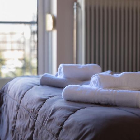 Central Apartment With Parking Larissa Bagian luar foto